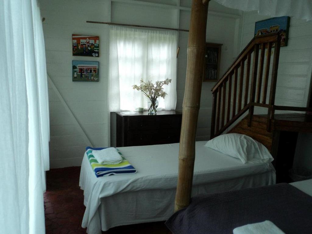 Mount Edge Guest House 포트안토니오 외부 사진