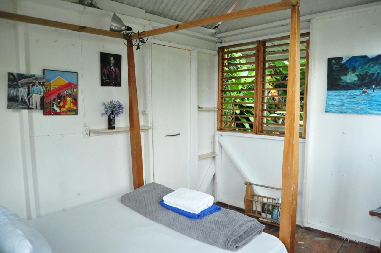 Mount Edge Guest House 포트안토니오 외부 사진